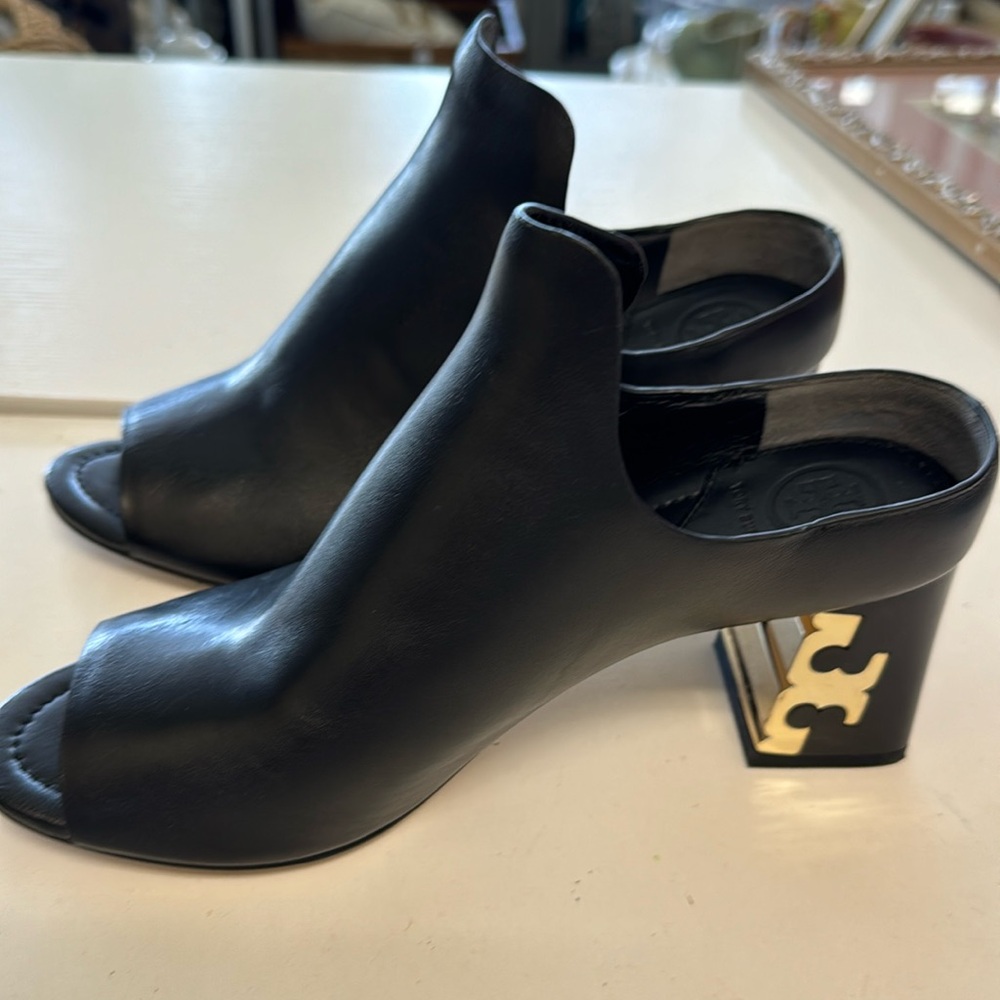 Tory Burch Finley Wedge 8.5